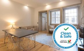 Downtown Almada Loft